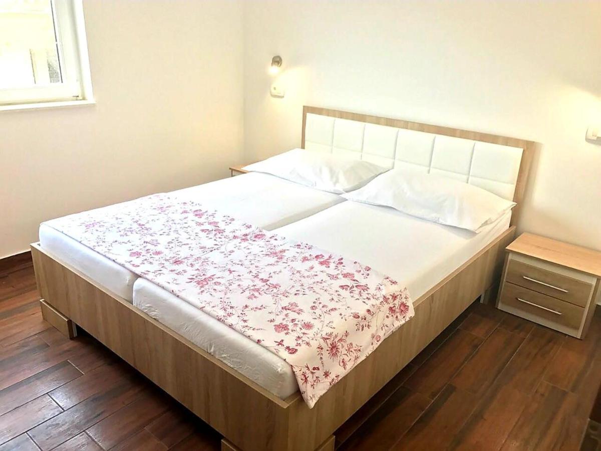 Apartmani Maki Omis Exterior photo